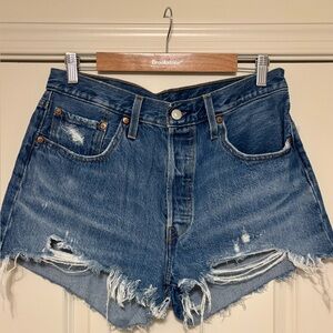 EUC - LEVI’s 501 Medium Wash Distressed Short